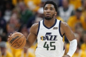 爵士目前无意交易米切尔 安吉期待他未来转型控卫