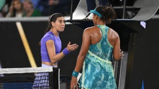 德约妻子罕见亲自下场批评球员：一点也不尊重人！|科斯蒂亚|大坂直美|澳网|德约科维奇|主裁判_新浪体育_新浪新闻