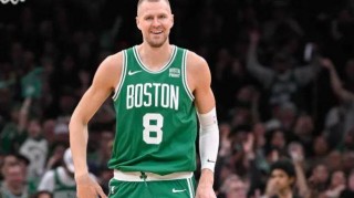 波神回归绿军冲冠有底气 总决赛打东契奇正名？